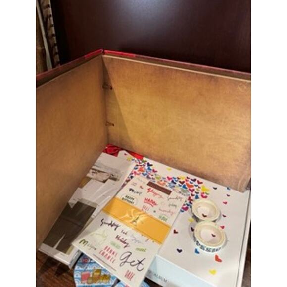 New "Our Adventure Book" based on Disney's UP - Picture 4 of 8